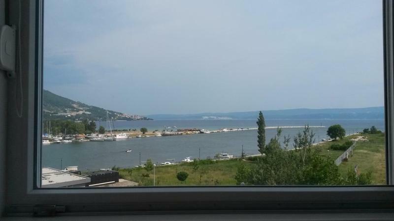Seaview Apartment Omiš Exteriör bild